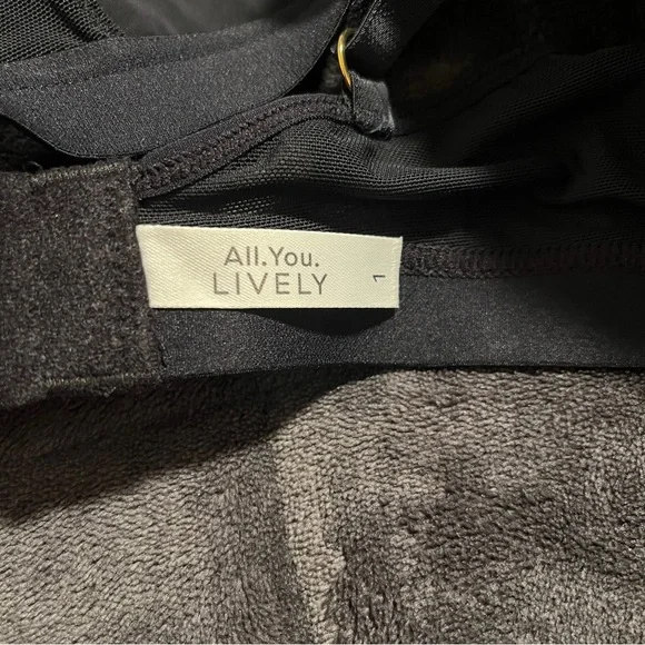 Lively Black Busty Bralette Bra - Picture 3 of 5